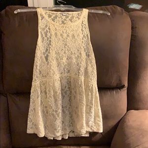 Like new express lace layer tank!